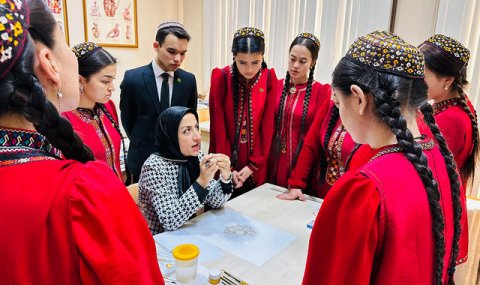 https://www.vestiabad.ru/news/8099/v-ashhabade-startovala-vystavka-i-masterklassy-iranskih-hudozhnikov