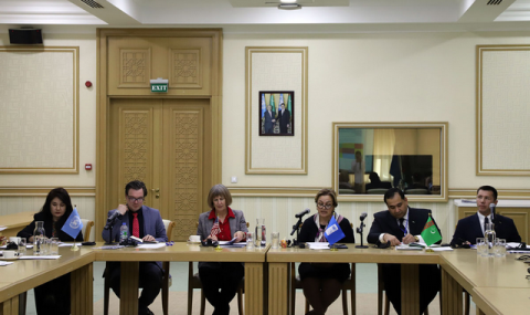 https://www.vestiabad.ru/news/10552/v-ashhabade-obsudili-puti-ustoichivogo-ekonomicheskogo-razvitiya-turkmenistana