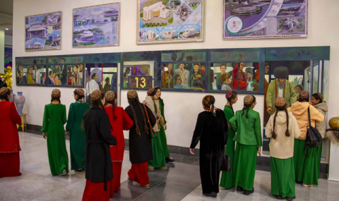 https://www.vestiabad.ru/news/8597/v-ashhabade-otkrylas-vystavka-luchshih-rabot-studentov-akademii-hudozhestv