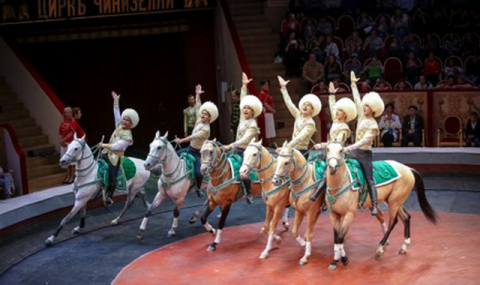 https://www.vestiabad.ru/news/8859/cirk-turkmenistana-gotovit-yarkoe-novogodnee-shou-dlya-zhitelei-ashhabada