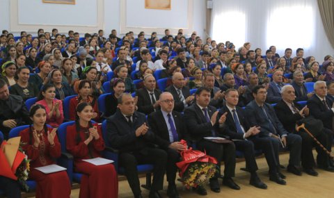 https://www.vestiabad.ru/news/7973/v-tadzhikistane-organizovali-tvorcheskii-vecher-posvyashchennyi-mahtumkuli