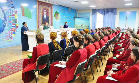 https://www.vestiabad.ru/news/9845/v-ashhabade-obsudili-rol-zhenshchin-v-nauke