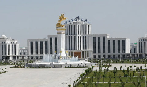 https://www.vestiabad.ru/news/5495/gurbanguly-berdymuhamedov-oznakomilsya-so-stroitelstvom-meduchrezhdenii-v-gorode-arkadag