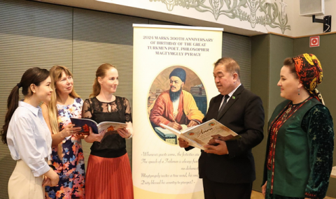 https://www.vestiabad.ru/news/6511/predstaviteli-kulturnoi-deyatelnosti-turkmenistana-proveli-vstrechu-v-budapeshte