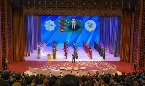 https://www.vestiabad.ru/news/9259/v-ashhabade-proshlo-torzhestvennoe-meropriyatie-po-sluchayu-deviza-2025-goda