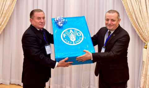 https://www.vestiabad.ru/news/7186/turkmenistan-poluchil-sovremennoe-oborudovanie-ot-fao-dlya-ohrany-okruzhayushchei-sredy