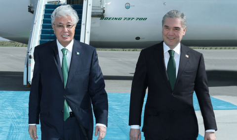 https://www.vestiabad.ru/news/11150/geroiarkadag-turkmenistana-nachal-svoi-vizit-v-kazahstan