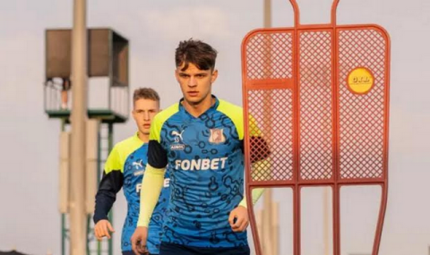 https://www.vestiabad.ru/news/9539/denis-titov-iz-turkmenistana-podpisal-kontrakt-s-fk-rostov