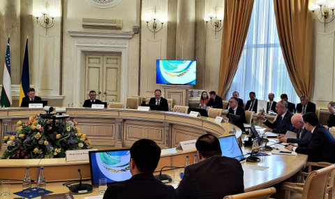 https://www.vestiabad.ru/news/11183/posol-turkmenistana-predstavil-knigu-geroyaarkadaga-na-zasedanii-sng