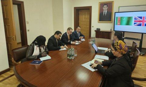 https://www.vestiabad.ru/news/9521/v-ashhabade-obsudili-sotrudnichestvo-s-vso-v-sfere-modernizacii-obrazovaniya