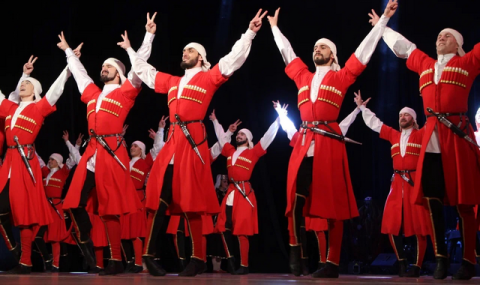 https://www.vestiabad.ru/news/7528/ashhabad-vstrechaet-dni-kultury-rossii-s-koncertami-vystavkami-i-masterklassami