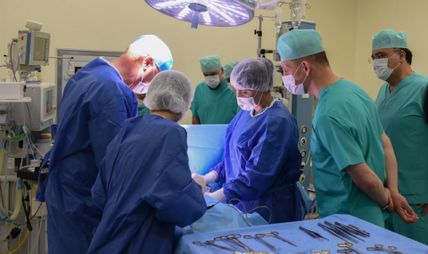 https://www.vestiabad.ru/news/6386/turkmenskie-vrachi-proshli-kursy-povysheniya-kvalifikacii-v-zagranichnyh-klinikah