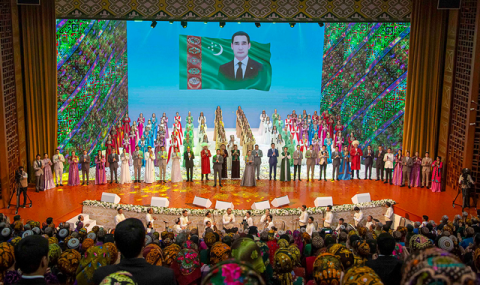 https://www.vestiabad.ru/news/7232/v-ashhabade-proshel-grandioznyi-koncert-otrazhayushchii-razvitie-turkmenskoi-kultury