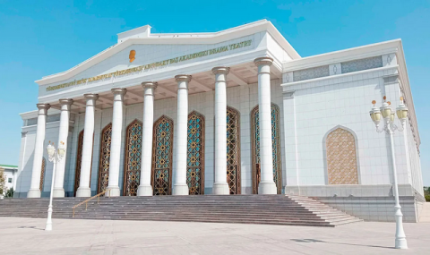 https://www.vestiabad.ru/news/9169/v-turkmenskih-teatrah-prodolzhaetsya-pokaz-novogodnih-spektaklei