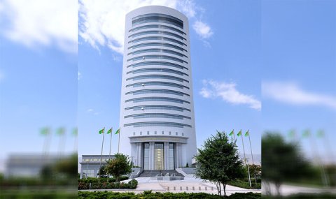 https://www.vestiabad.ru/news/10706/na-gtsb-turkmenistana-zaklyucheno-sdelok-na-381-mln-dollarov