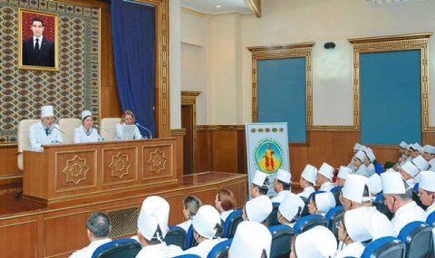 https://www.vestiabad.ru/news/3350/v-ashhabade-proshel-mezhdunarodnyi-forum-po-borbe-s-onkozabolevaniyami