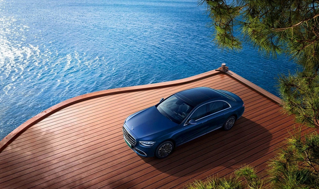 Mercedes-Benz представил обновленный S-Class 2025