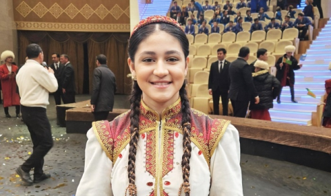 https://www.vestiabad.ru/news/9646/yunaya-naezdnica-iz-turkmenistana-pokorila-festival-v-montekarlo