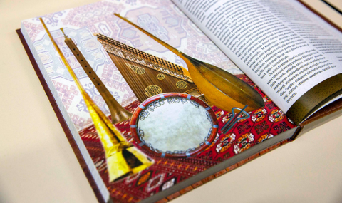 https://www.vestiabad.ru/news/7298/turkmenistan-zapuskaet-unikalnyi-atlas-muzykalnyh-instrumentov-tyurkoyazychnyh-stran