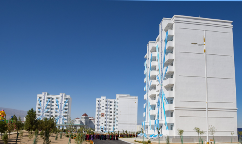 https://www.vestiabad.ru/news/7073/v-zhilom-komplekse-parahat7-goroda-ashhabad-vvedut-v-stroi-zhilye-doma-i-park