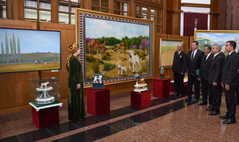 https://www.vestiabad.ru/news/7824/v-turkmenistane-otkrylas-vystavka-posvyashchennaya-alabayu