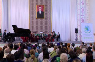 В Ашхабаде прошел памятный концерт в честь Дня Победы