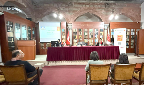 https://www.vestiabad.ru/news/8582/v-stambule-pochtili-pamyat-velikogo-poeta-turkmenistana-mahtumkuli-fragi
