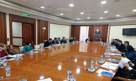 https://www.vestiabad.ru/news/10646/v-turkmenistane-proshel-seminar-proon-po-finansovym-rynkam