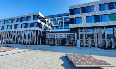 https://www.vestiabad.ru/news/9969/turkmenskaya-delegaciya-izuchila-opyt-cifrovoi-mediciny-v-germanii