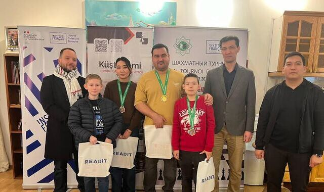 В Ашхабаде прошел чемпионат по молниеносным шахматам