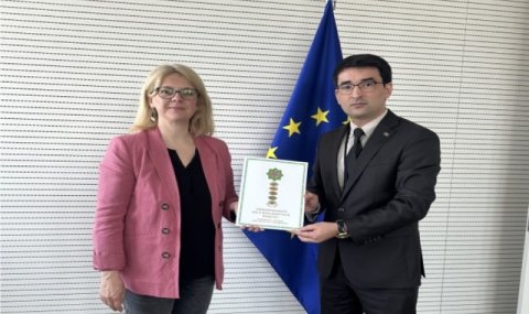 https://www.vestiabad.ru/news/11188/turkmenistan-i-es-obsudili-perspektivy-sotrudnichestva